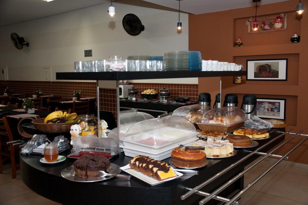 Hotel Carolina Plaza Uberaba Esterno foto