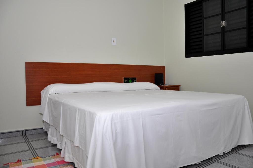 Hotel Carolina Plaza Uberaba Esterno foto